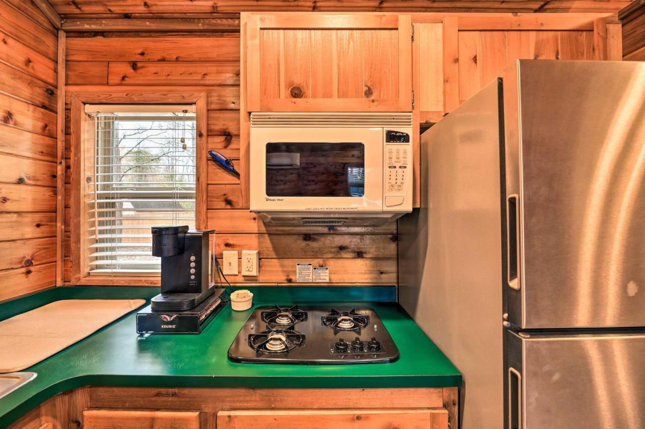 Charming New Bern Log Cabin - Pets Welcome! Eksteriør billede