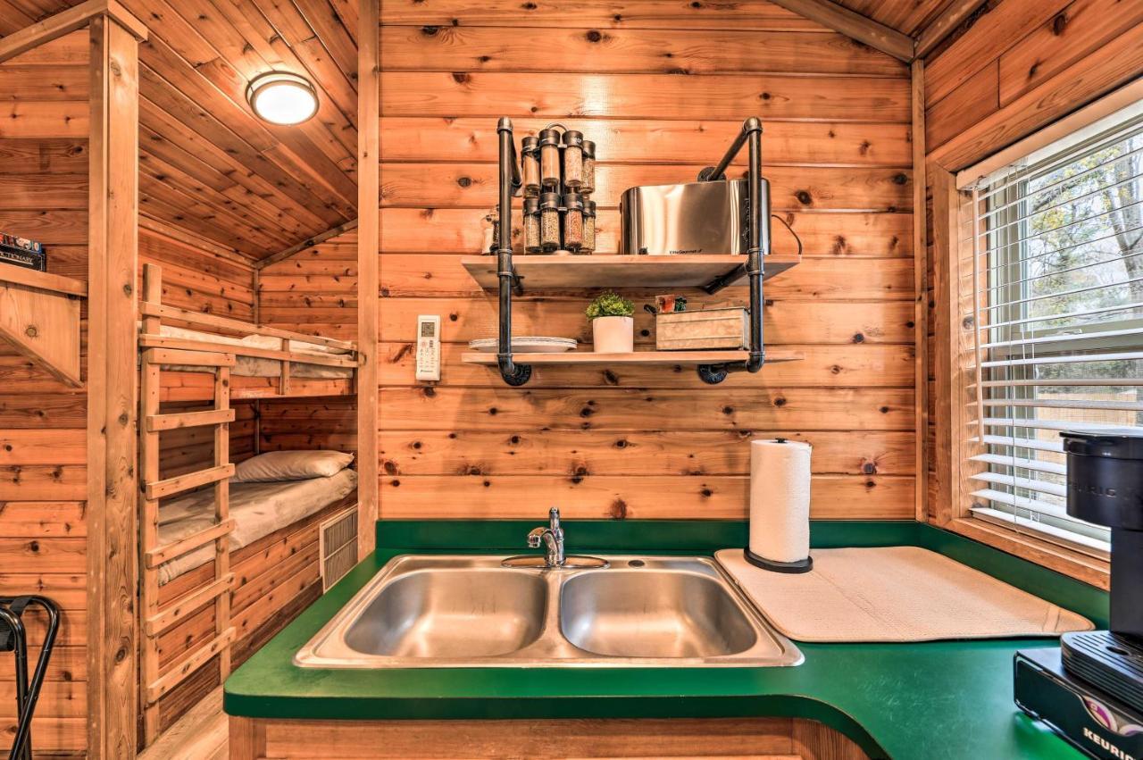 Charming New Bern Log Cabin - Pets Welcome! Eksteriør billede