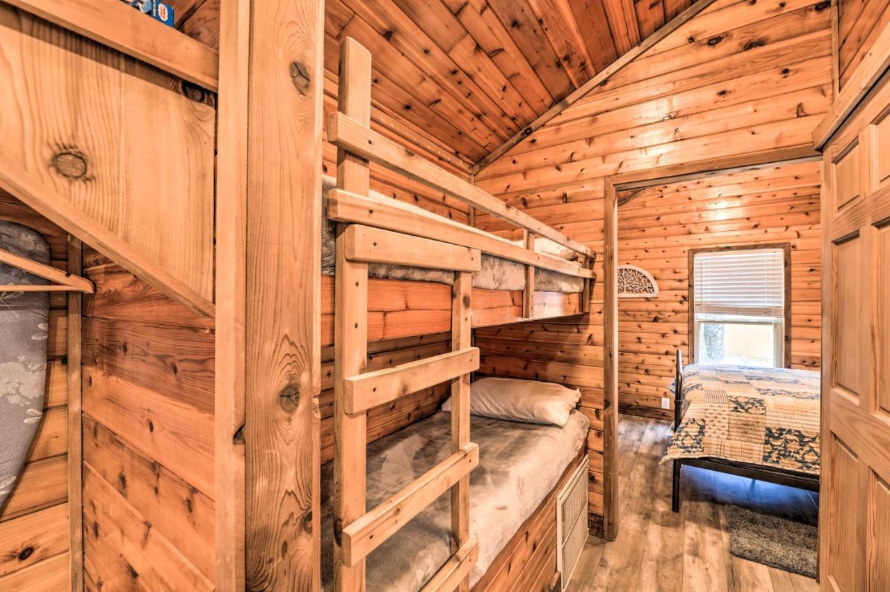 Charming New Bern Log Cabin - Pets Welcome! Eksteriør billede